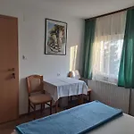 Alojamento de Acomodação e Pequeno-almoço Gostisce Jelka *