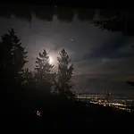 Alojamento de Acomodação e Pequeno-almoço Gostisce Jelka